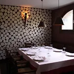 Tres Quinones Lägenhetshotell