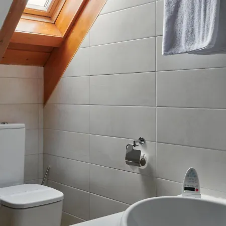 Tres Quinones アパートホテル 3*