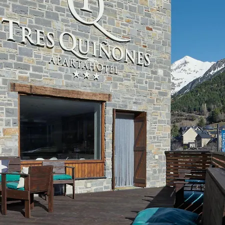 Tres Quinones Aparthotel