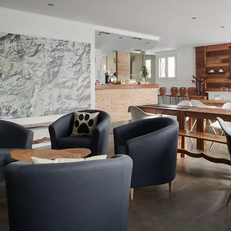 アパートホテル Tres Quinones サジェント・デ・ガジェゴ