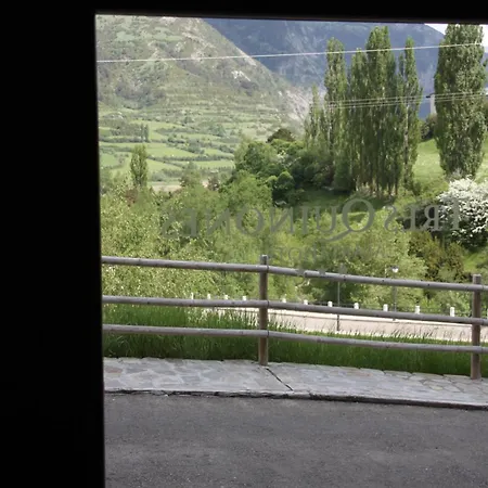 Tres Quinones アパートホテル 3*