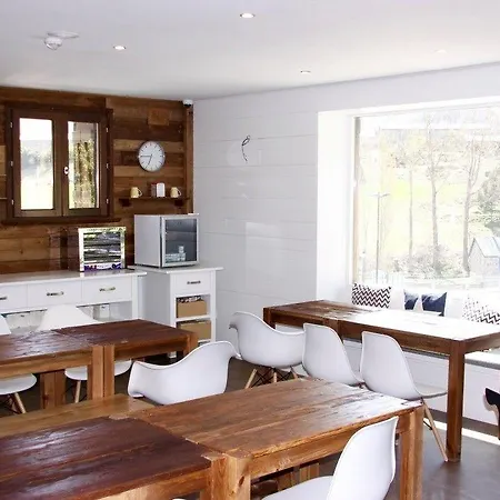 アパートホテル Tres Quinones