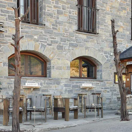 Tres Quinones Aparthotel Sallent de Gállego