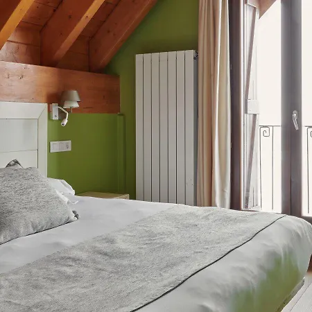 Tres Quinones アパートホテル 3*