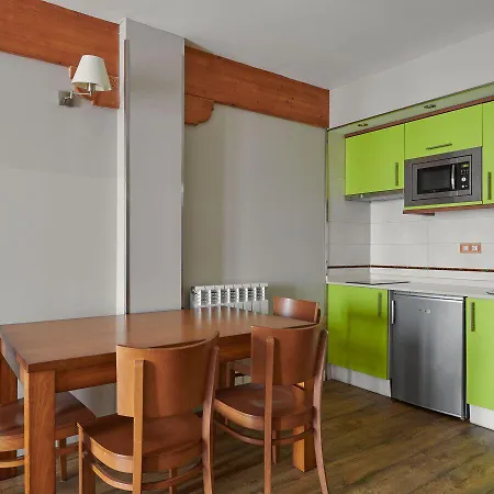 Tres Quinones アパートホテル サジェント・デ・ガジェゴ