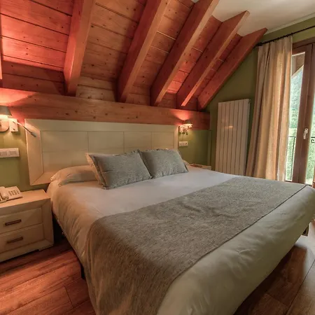 Tres Quinones アパートホテル