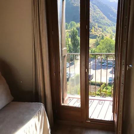 Tres Quinones アパートホテル 3*