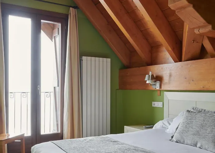 Tres Quiñones Apartahotel 3*