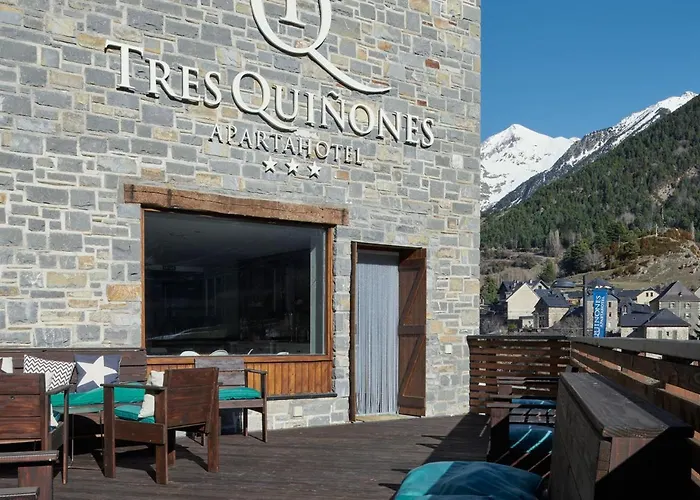 Tres Quiñones Apartahotel