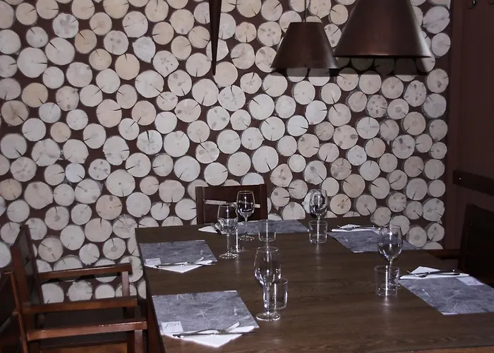 Tres Quiñones Apartahotel 3*