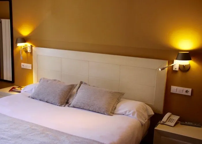 Apartahotel Tres Quiñones 3*