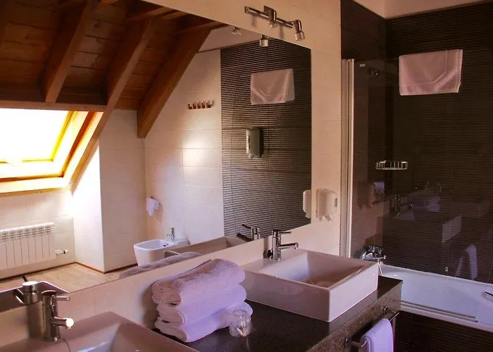 Tres Quiñones Apartahotel 3*