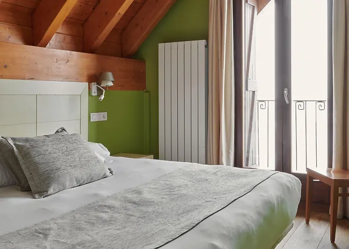 Tres Quiñones Apartahotel 3*