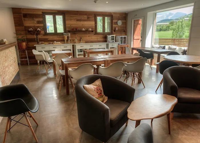 Apartahotel Tres Quiñones 3*