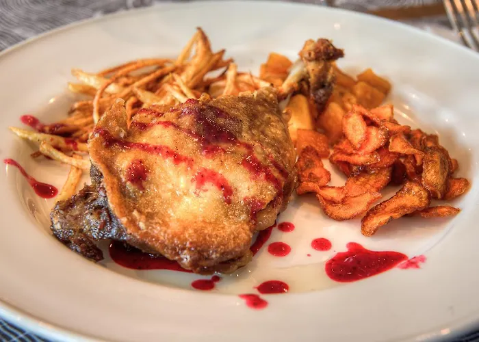 Apartahotel Tres Quiñones 3*